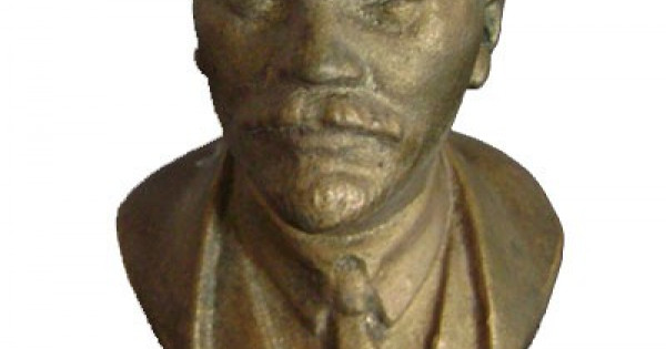 レーニンの胸像有名なロシア革命家ウラジミール・イリイチ・ウリヤノフ
